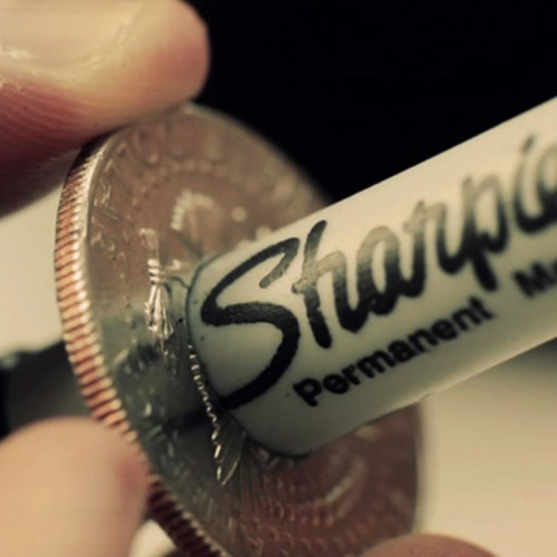 CHAMPAGNE SUPERNOVA - 1/2 DOLAR