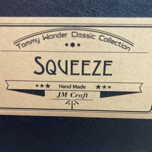 SQUEEZE - Tommy Wonder